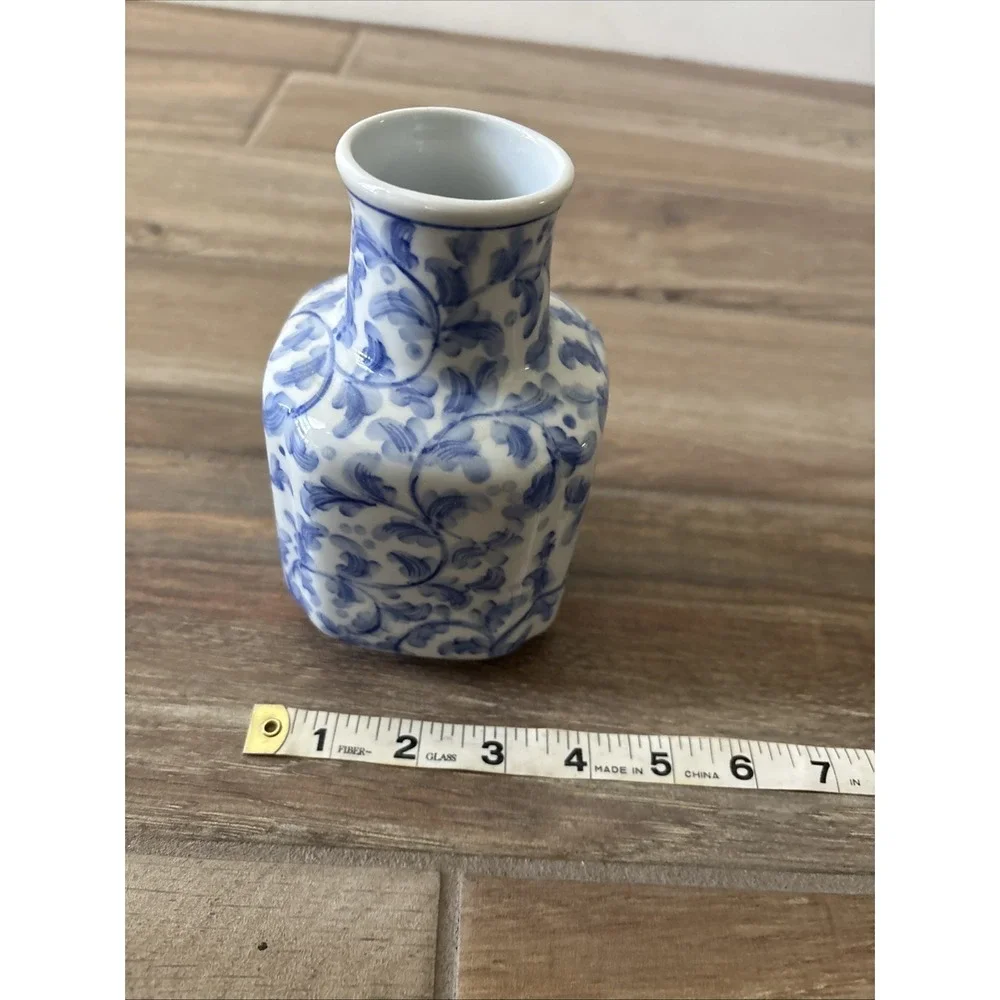 Small Vase Vintage Andrea By Sadek Made‎ In Thailand Blue And White 6